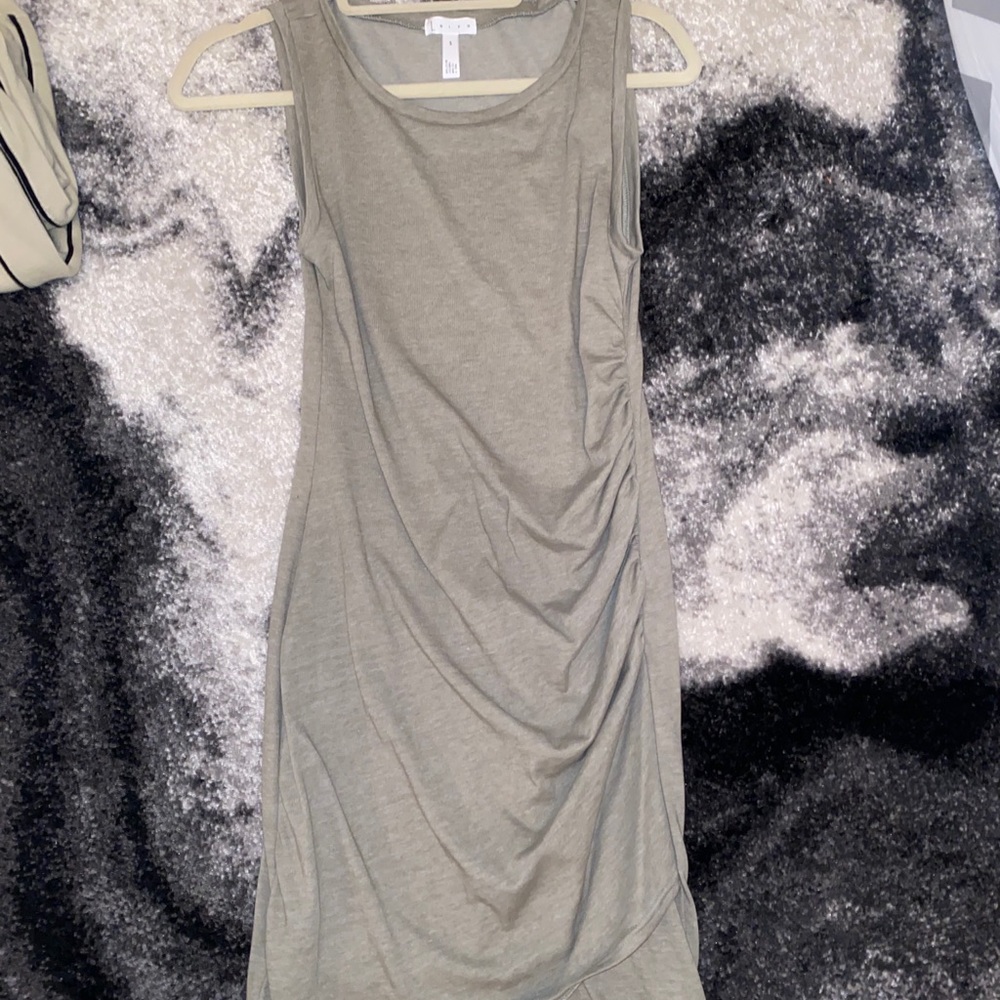 knee legnth dress